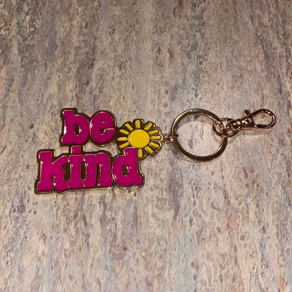NEW Be Kind Keychain - Picture 3 of 5